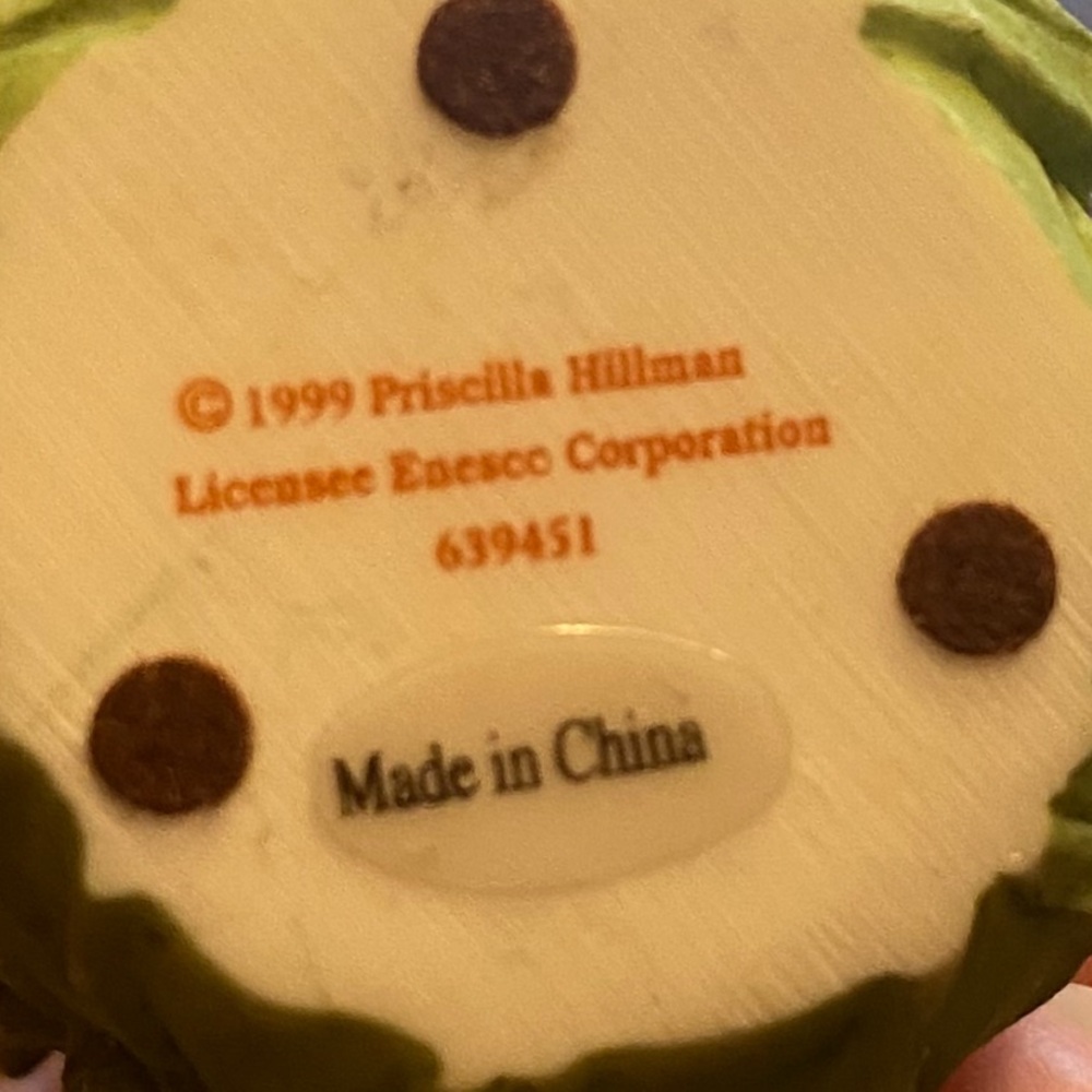 Adorable Bunny Figurines with Hats-1999 Priscilla Hillman 639451 - Picture 6 of 11